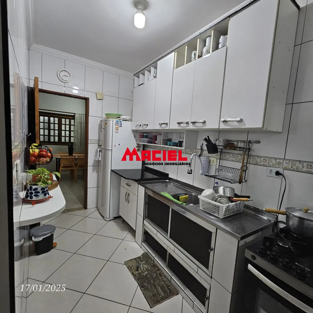 Comprar Casa / Padr&atilde;o em S&atilde;o Jos&eacute; dos Campos R$ 745.000,00 - Foto 15