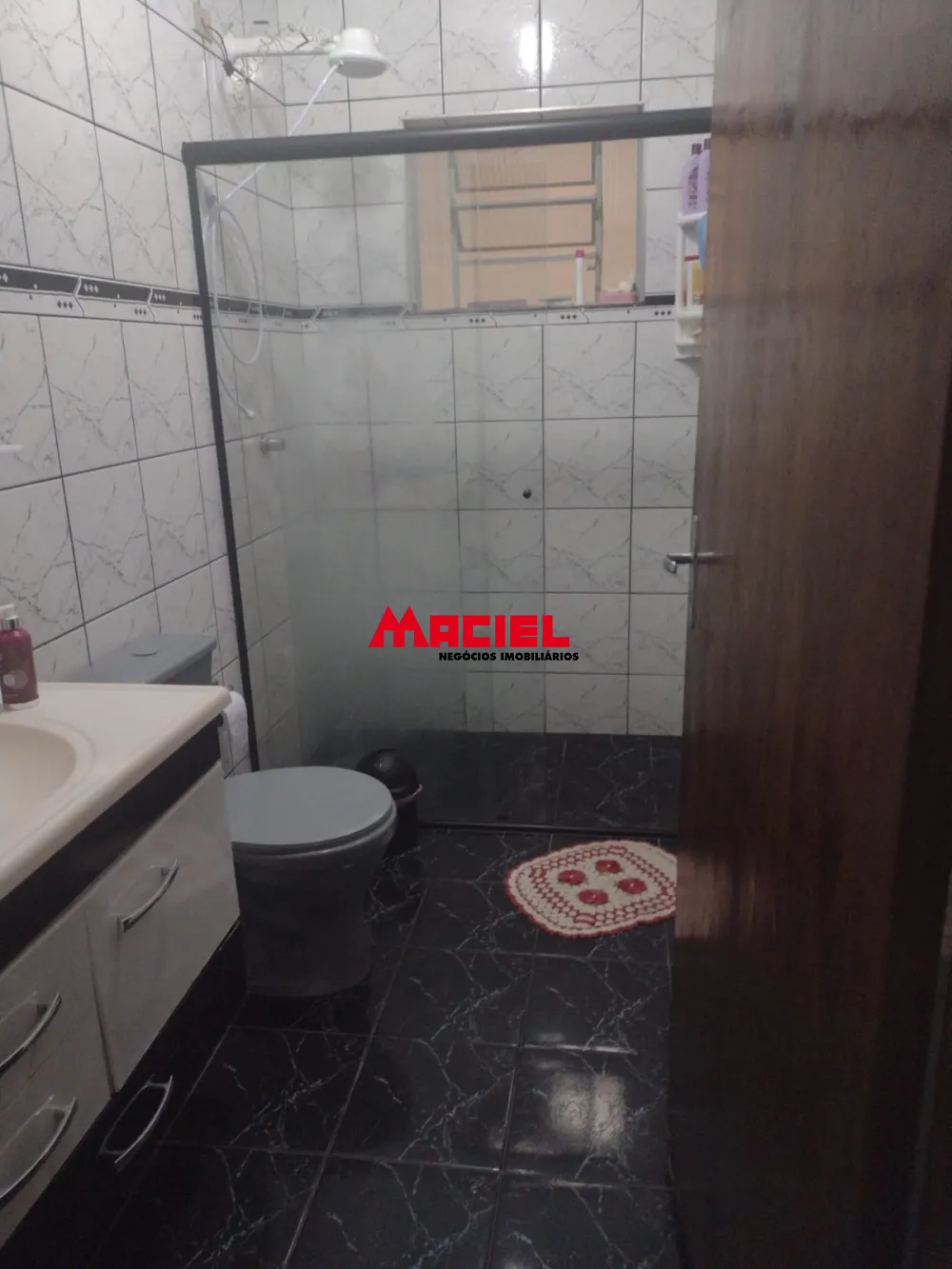 Alugar Casa / Padr&atilde;o em S&atilde;o Jos&eacute; dos Campos R$ 1.400,00 - Foto 14