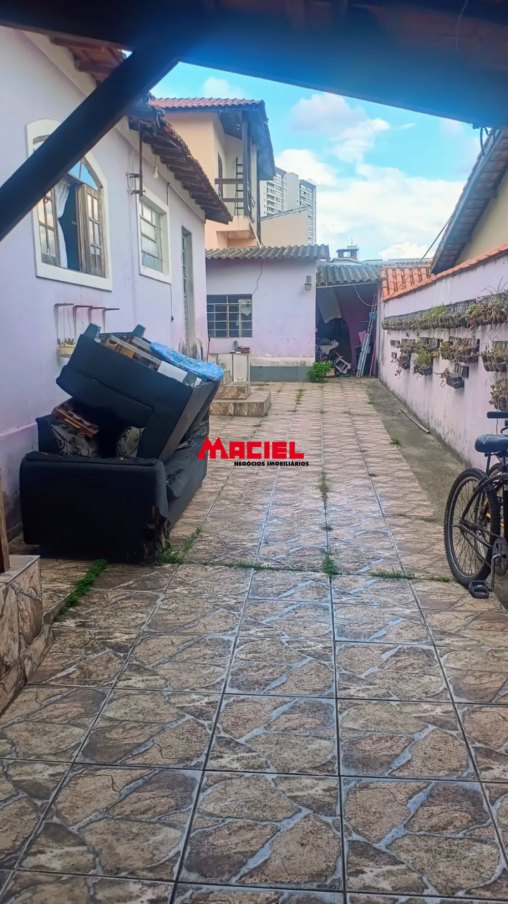Comprar Casa / Padr&atilde;o em S&atilde;o Jos&eacute; dos Campos R$ 700.000,00 - Foto 2