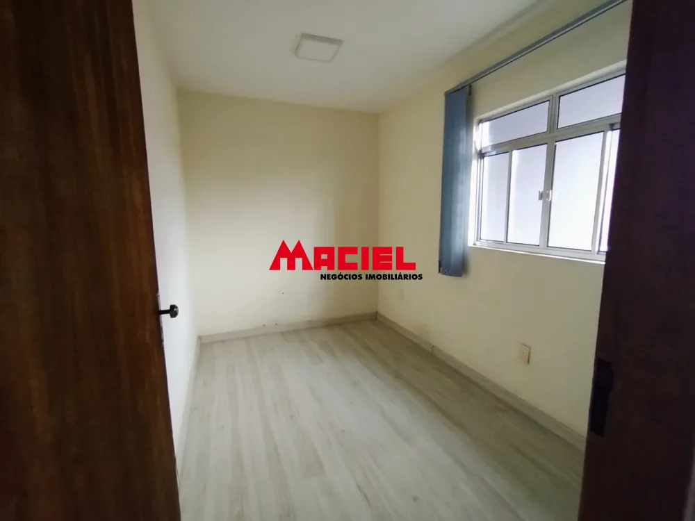 Alugar Casa / Sobrado em S&atilde;o Jos&eacute; dos Campos R$ 1.800,00 - Foto 19