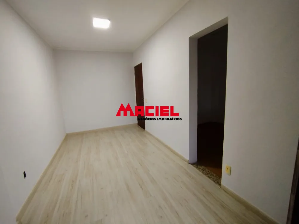 Alugar Casa / Sobrado em S&atilde;o Jos&eacute; dos Campos R$ 1.800,00 - Foto 33