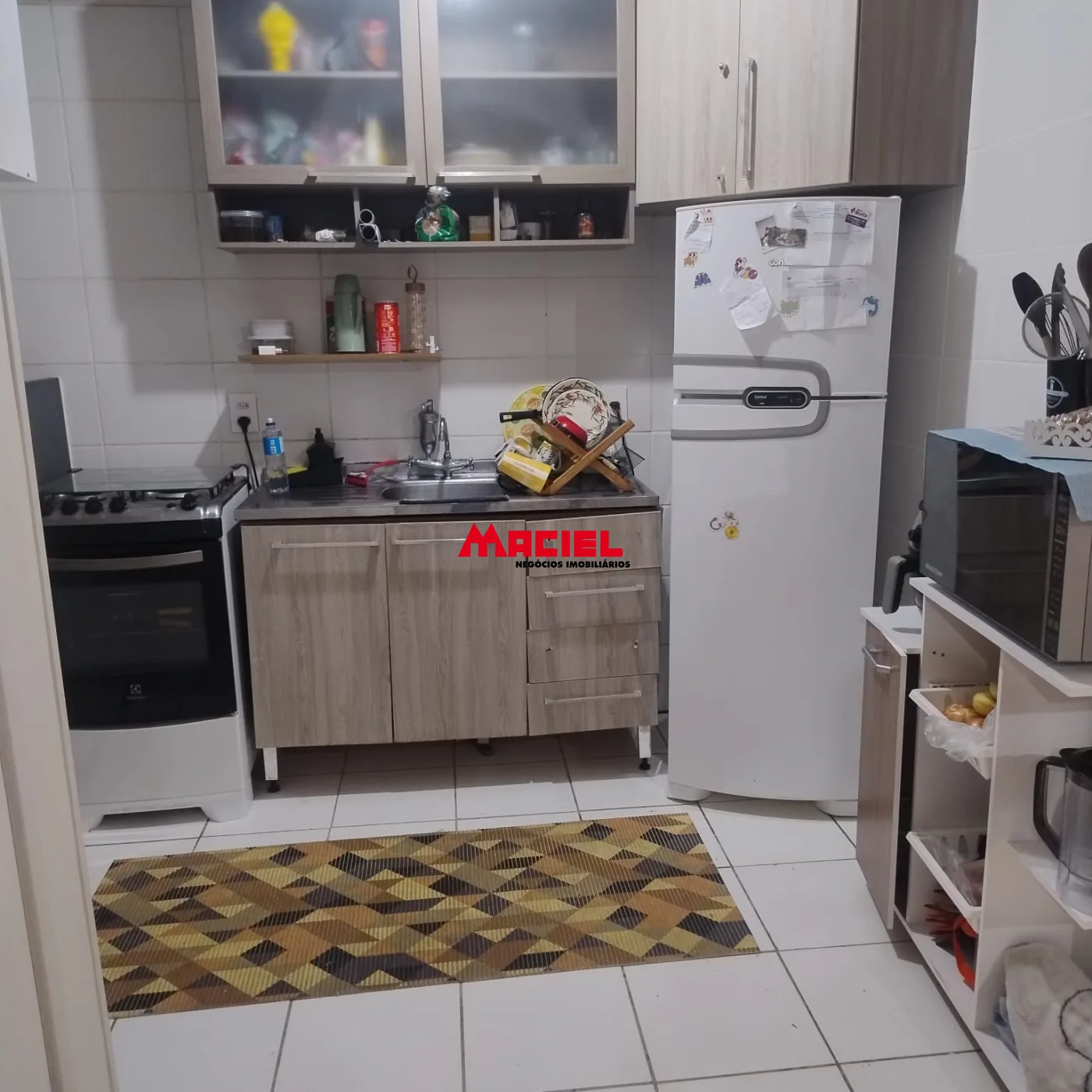 Alugar Apartamento / Padr&atilde;o em S&atilde;o Jos&eacute; dos Campos R$ 1.100,00 - Foto 4