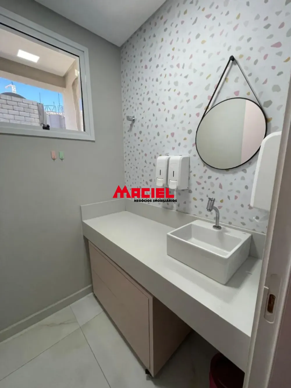 Comprar Comercial / Sala em Edif&iacute;cio/Condom&iacute;nio em S&atilde;o Jos&eacute; dos Campos R$ 380.000,00 - Foto 4