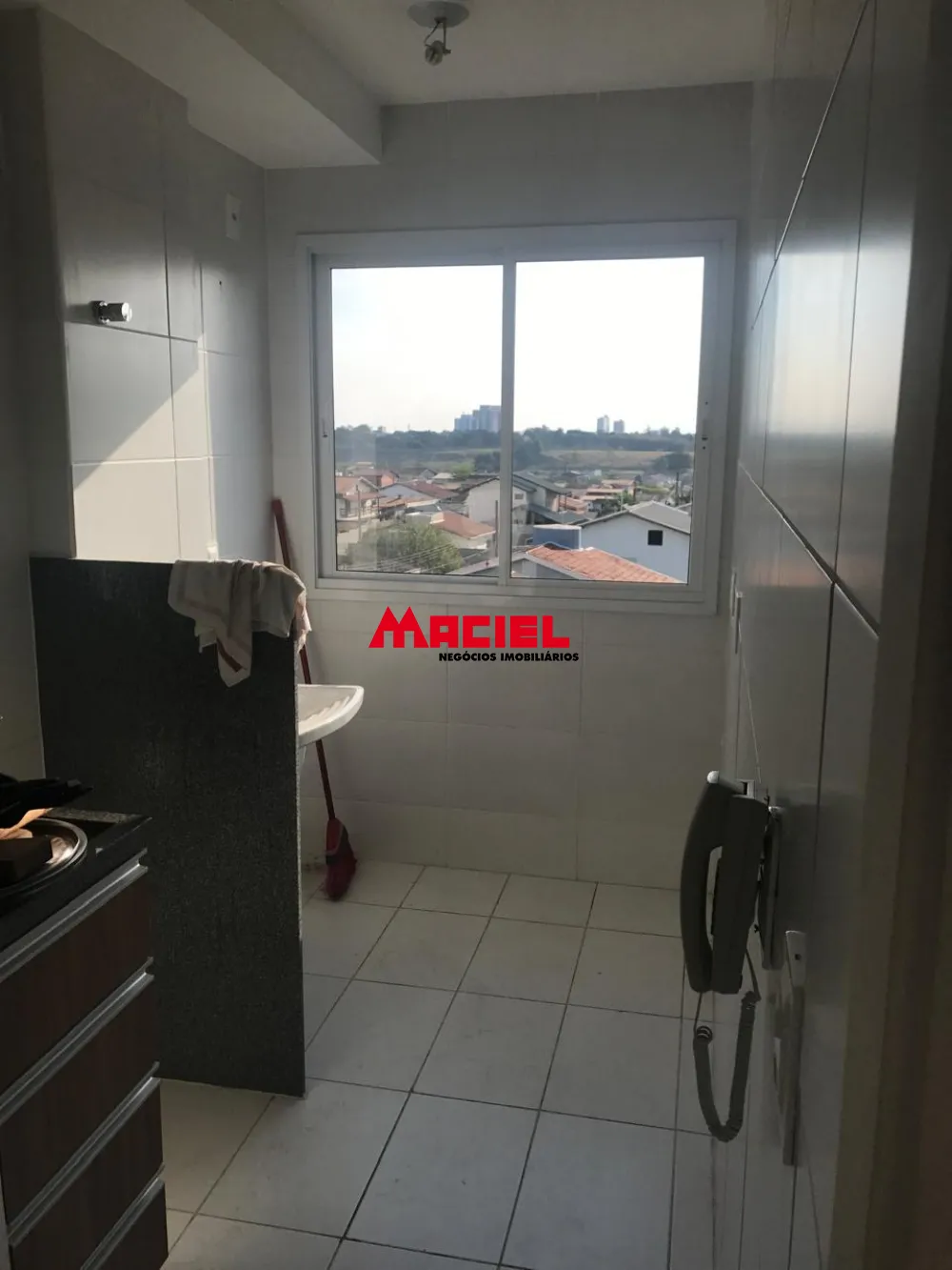 Comprar Apartamento / Padr&atilde;o em Pindamonhangaba R$ 245.000,00 - Foto 3
