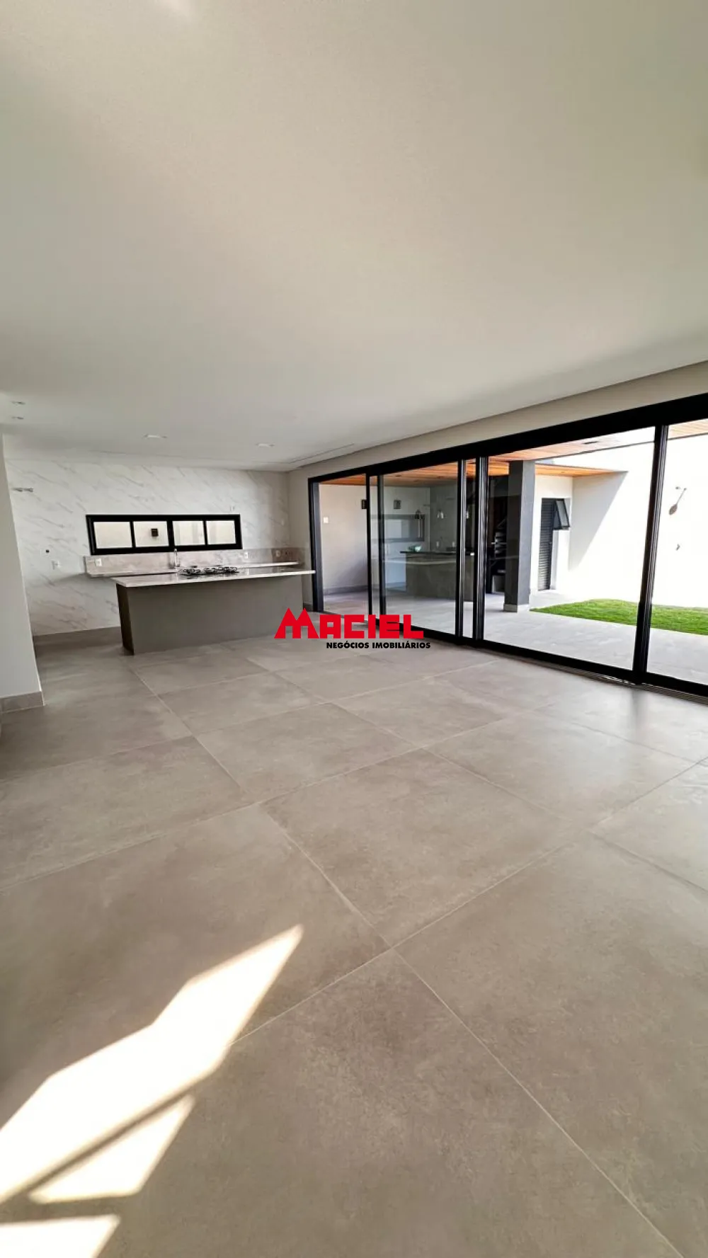 Comprar Casa / Sobrado em S&atilde;o Jos&eacute; dos Campos R$ 1.855.000,00 - Foto 3