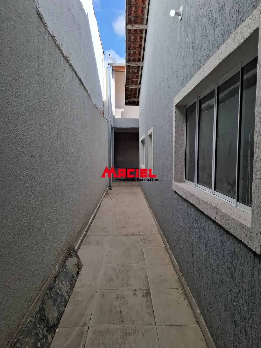 Comprar Casa / Padr&atilde;o em S&atilde;o Jos&eacute; dos Campos R$ 370.000,00 - Foto 1