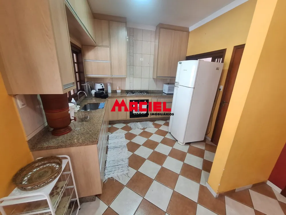 Comprar Casa / Sobrado em Jacare&iacute; R$ 1.100.000,00 - Foto 3