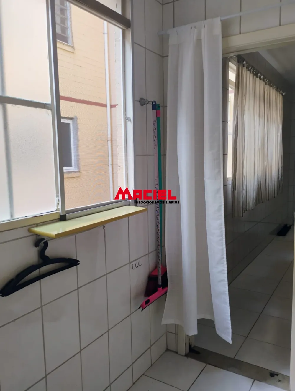 Alugar Apartamento / Padr&atilde;o em S&atilde;o Jos&eacute; dos Campos R$ 2.000,00 - Foto 3