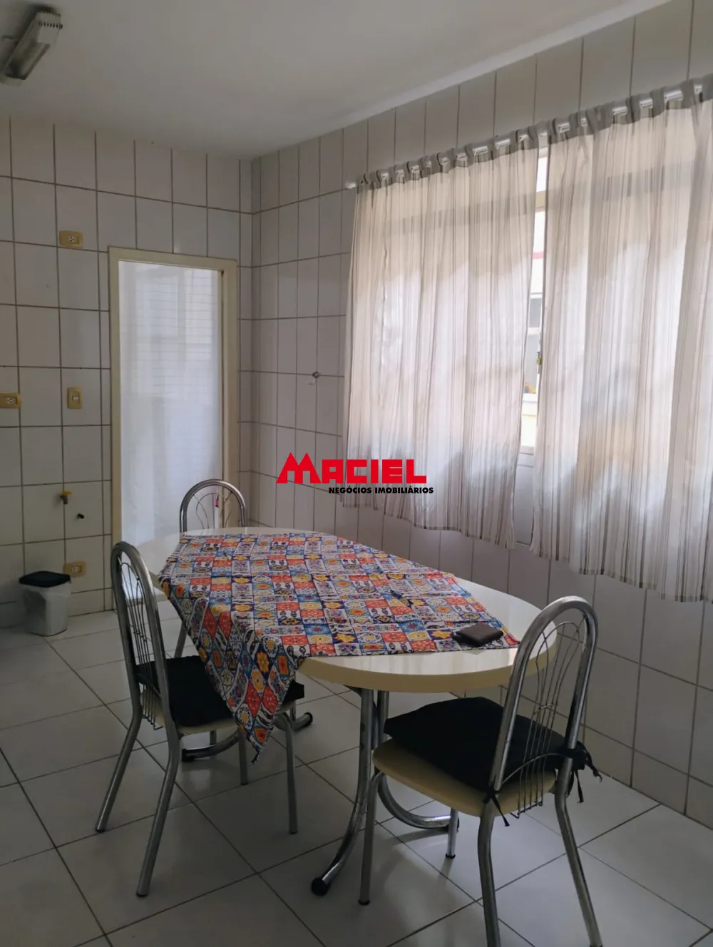 Alugar Apartamento / Padr&atilde;o em S&atilde;o Jos&eacute; dos Campos R$ 2.000,00 - Foto 9