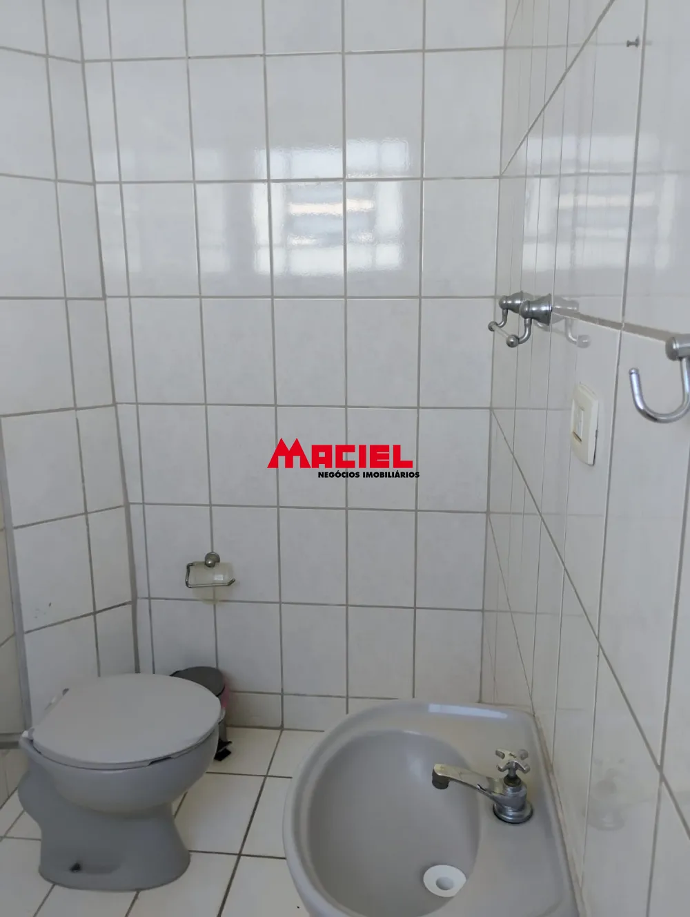 Alugar Apartamento / Padr&atilde;o em S&atilde;o Jos&eacute; dos Campos R$ 2.000,00 - Foto 32