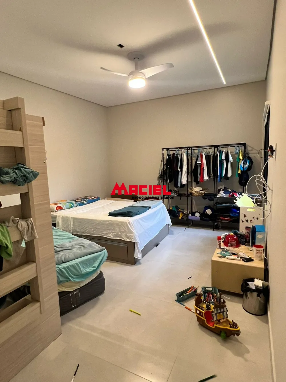 Comprar Casa / Padr&atilde;o em S&atilde;o Jos&eacute; dos Campos R$ 1.756.000,00 - Foto 8