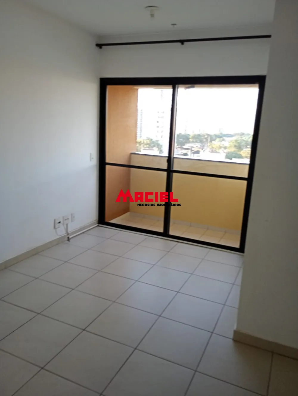 Alugar Apartamento / Padr&atilde;o em S&atilde;o Jos&eacute; dos Campos R$ 2.000,00 - Foto 2