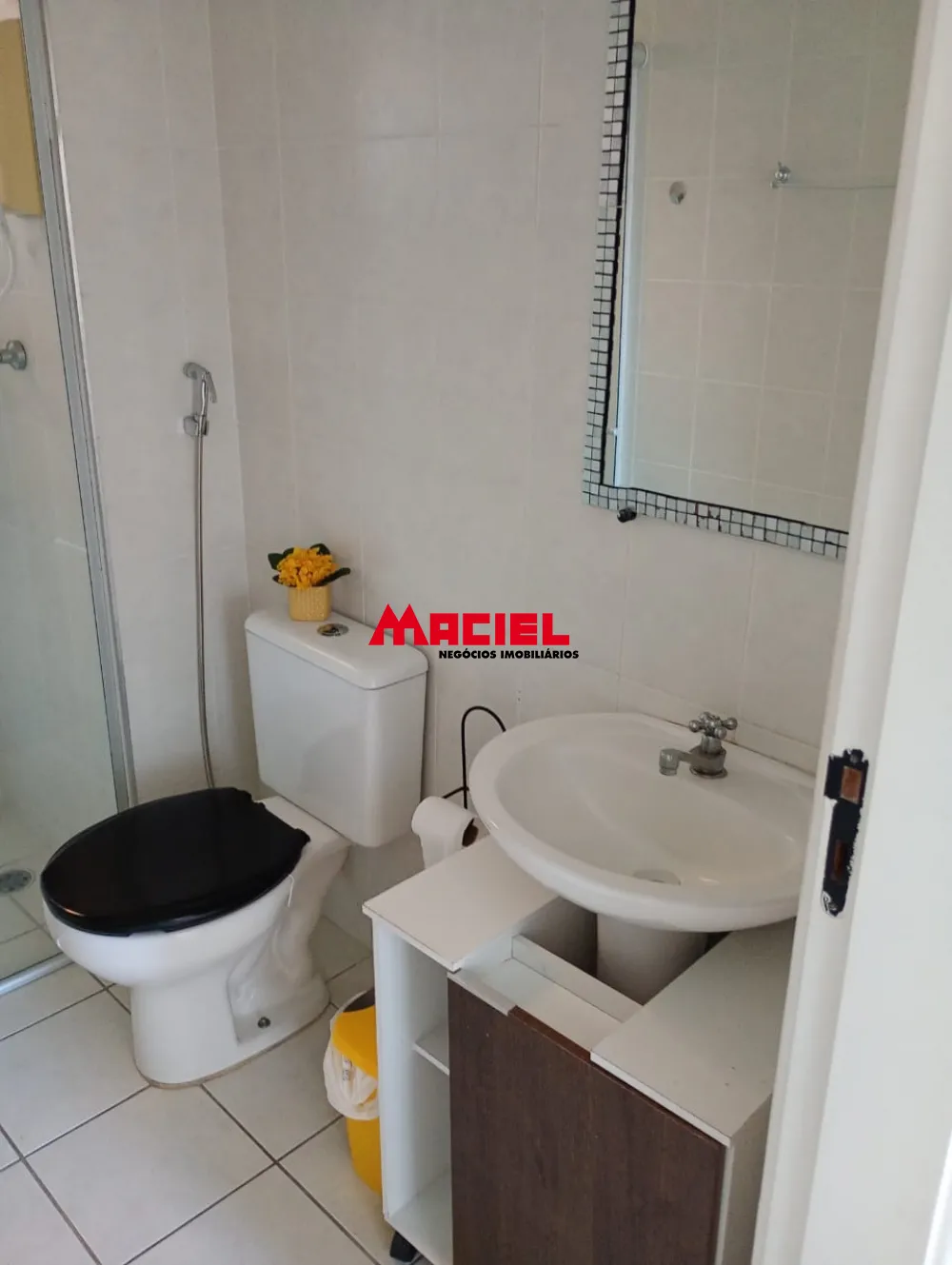Alugar Apartamento / Padr&atilde;o em S&atilde;o Jos&eacute; dos Campos R$ 2.000,00 - Foto 15