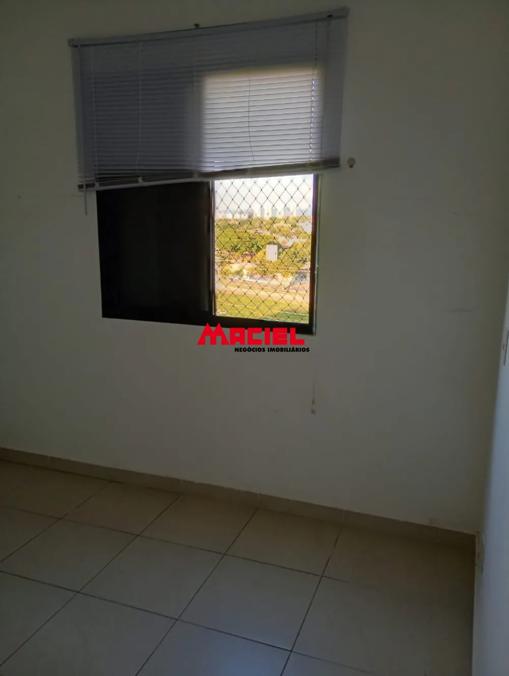 Alugar Apartamento / Padr&atilde;o em S&atilde;o Jos&eacute; dos Campos R$ 2.000,00 - Foto 18