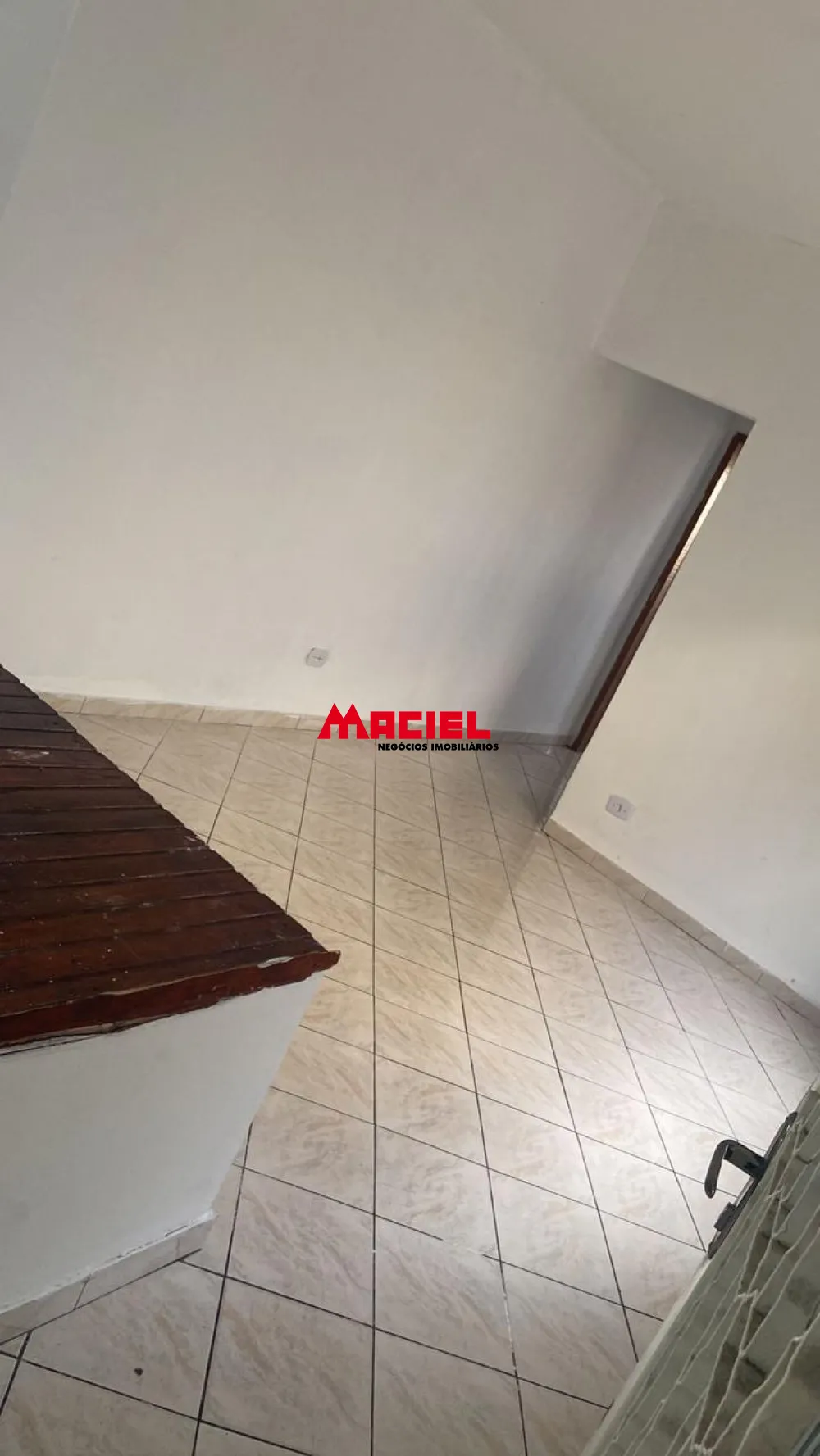 Alugar Casa / Padr&atilde;o em S&atilde;o Jos&eacute; dos Campos R$ 1.600,00 - Foto 11