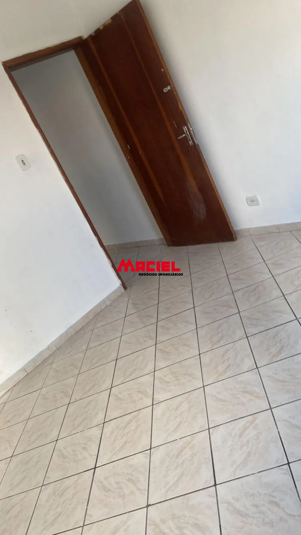 Alugar Casa / Padr&atilde;o em S&atilde;o Jos&eacute; dos Campos R$ 1.600,00 - Foto 16