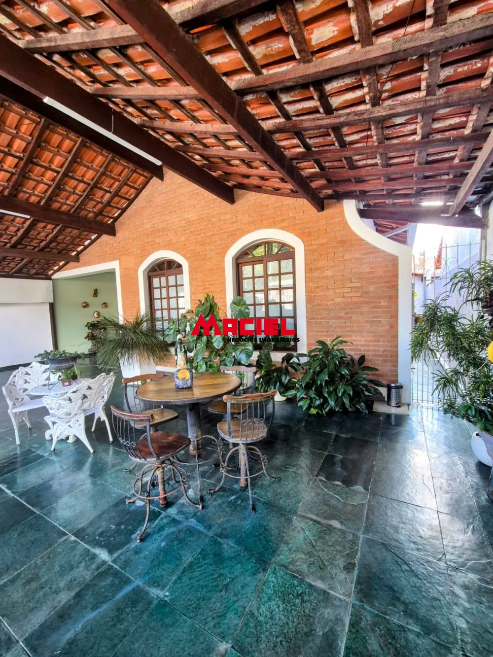 Comprar Casa / Padr&atilde;o em S&atilde;o Jos&eacute; dos Campos R$ 799.000,00 - Foto 2