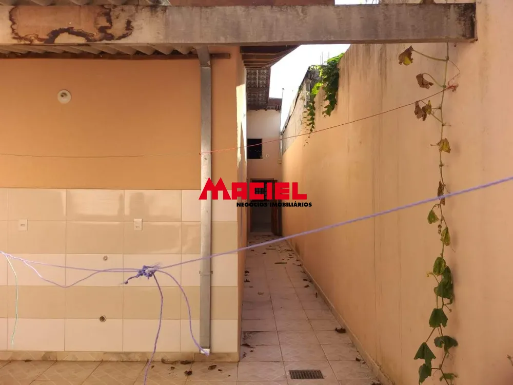 Alugar Casa / Padr&atilde;o em S&atilde;o Jos&eacute; dos Campos R$ 2.300,00 - Foto 11