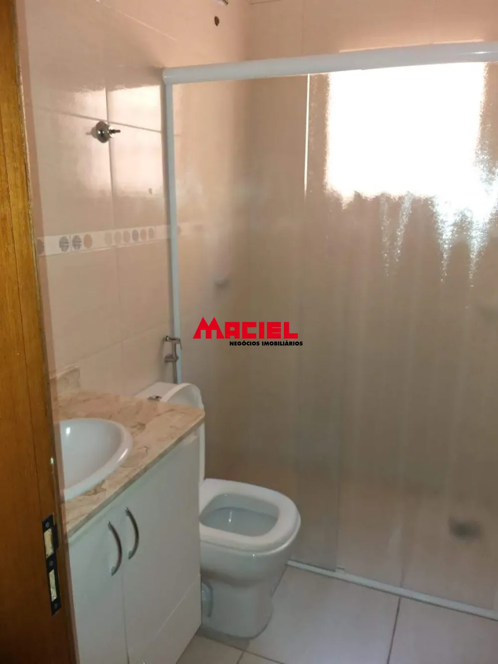 Alugar Casa / Padr&atilde;o em S&atilde;o Jos&eacute; dos Campos R$ 2.300,00 - Foto 13