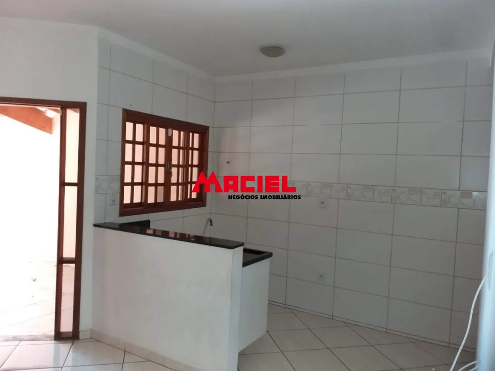 Alugar Casa / Padr&atilde;o em S&atilde;o Jos&eacute; dos Campos R$ 2.300,00 - Foto 14