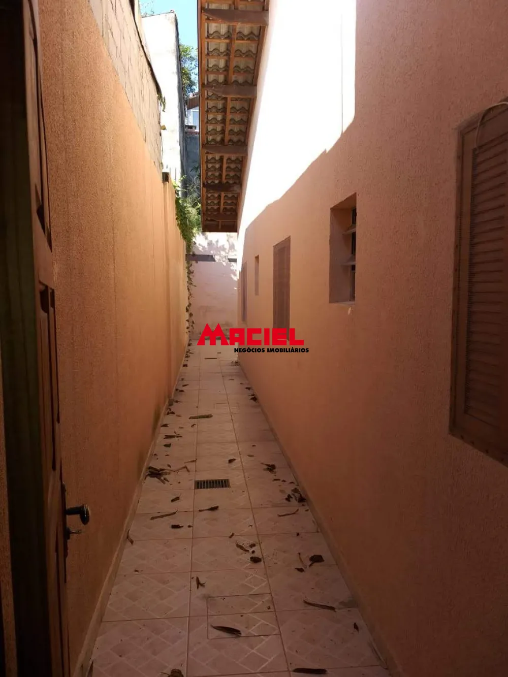 Alugar Casa / Padr&atilde;o em S&atilde;o Jos&eacute; dos Campos R$ 2.300,00 - Foto 15