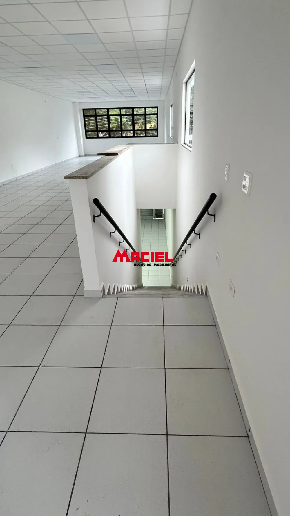 Alugar Comercial / Pr&eacute;dio em S&atilde;o Jos&eacute; dos Campos R$ 4.000,00 - Foto 5