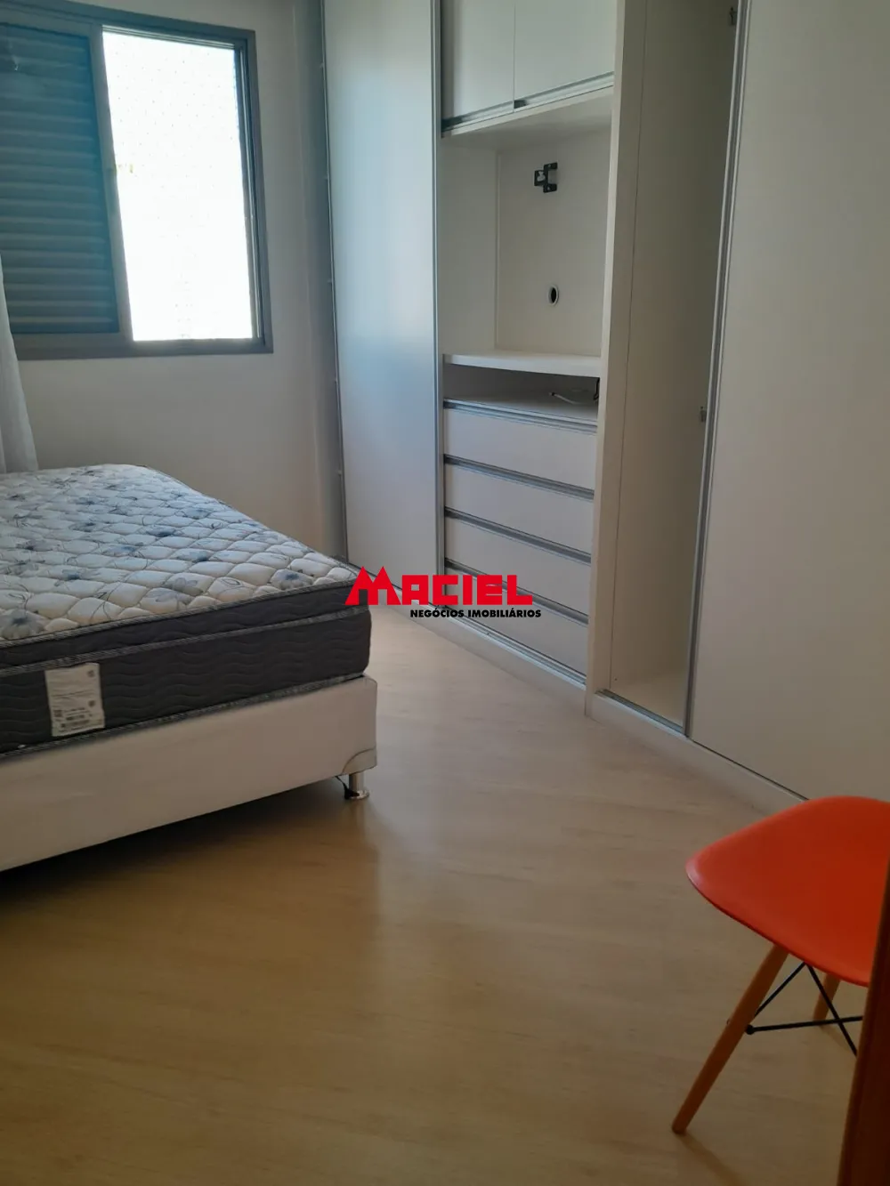 Alugar Apartamento / Padr&atilde;o em S&atilde;o Jos&eacute; dos Campos R$ 4.000,00 - Foto 4