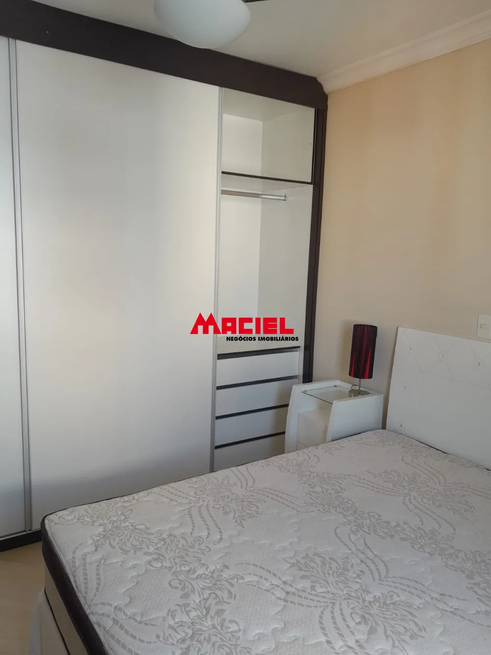 Alugar Apartamento / Padr&atilde;o em S&atilde;o Jos&eacute; dos Campos R$ 4.000,00 - Foto 5