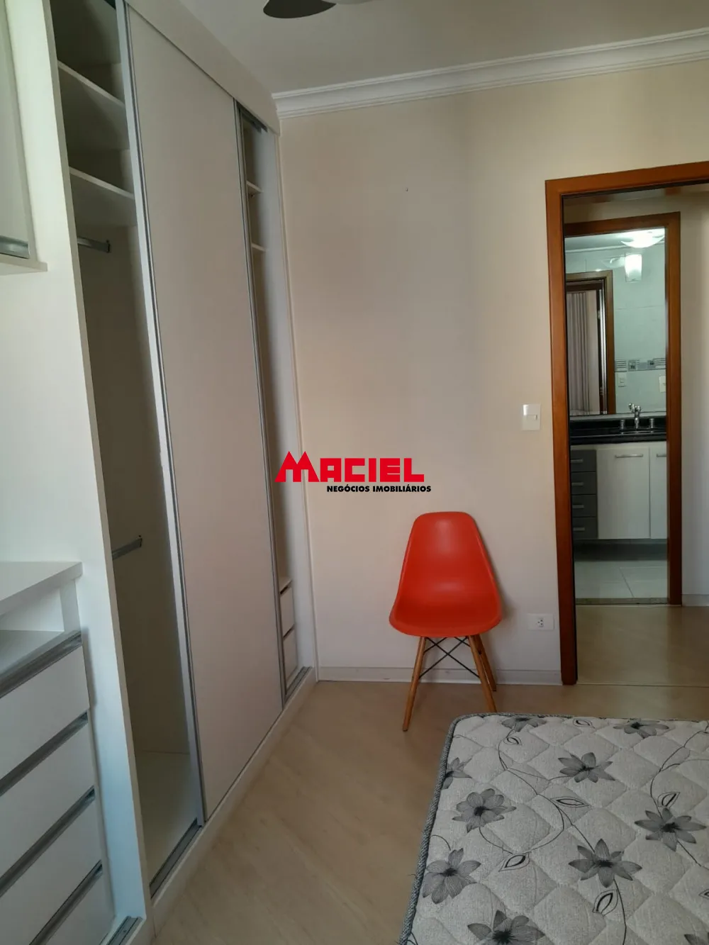 Alugar Apartamento / Padr&atilde;o em S&atilde;o Jos&eacute; dos Campos R$ 4.000,00 - Foto 9