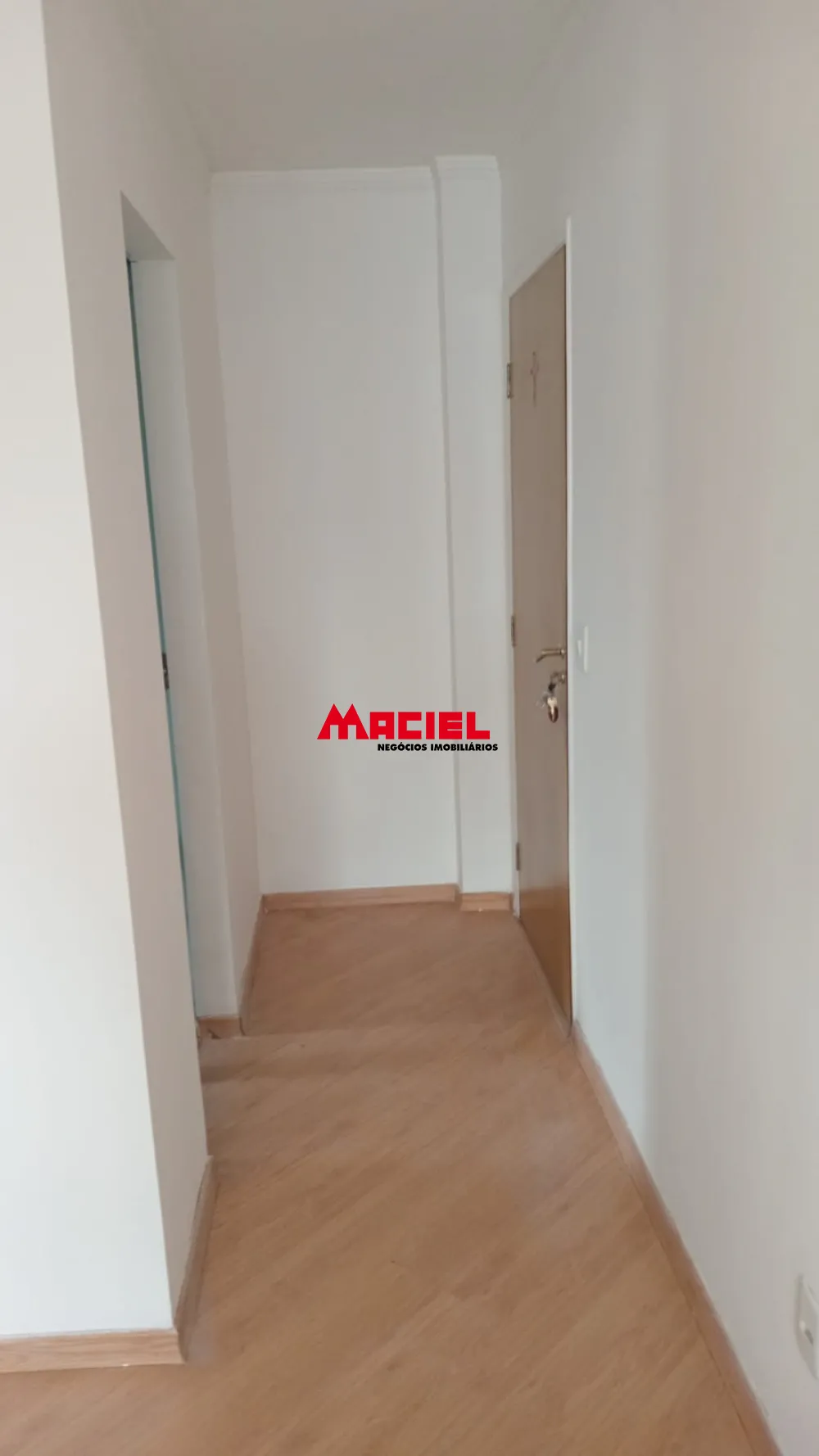Alugar Apartamento / Padr&atilde;o em S&atilde;o Jos&eacute; dos Campos R$ 2.800,00 - Foto 4