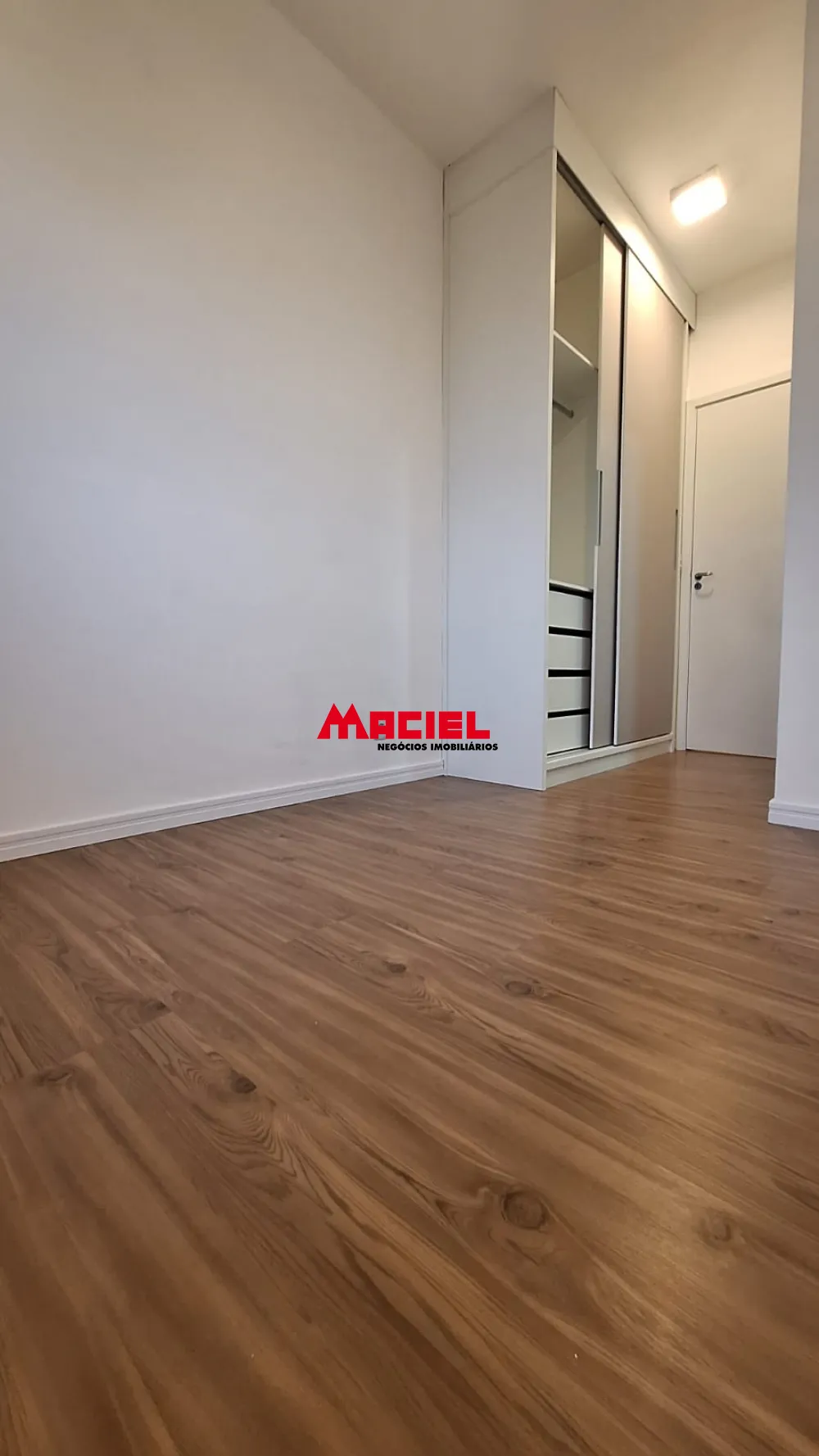 Alugar Apartamento / Padr&atilde;o em S&atilde;o Jos&eacute; dos Campos R$ 3.200,00 - Foto 9