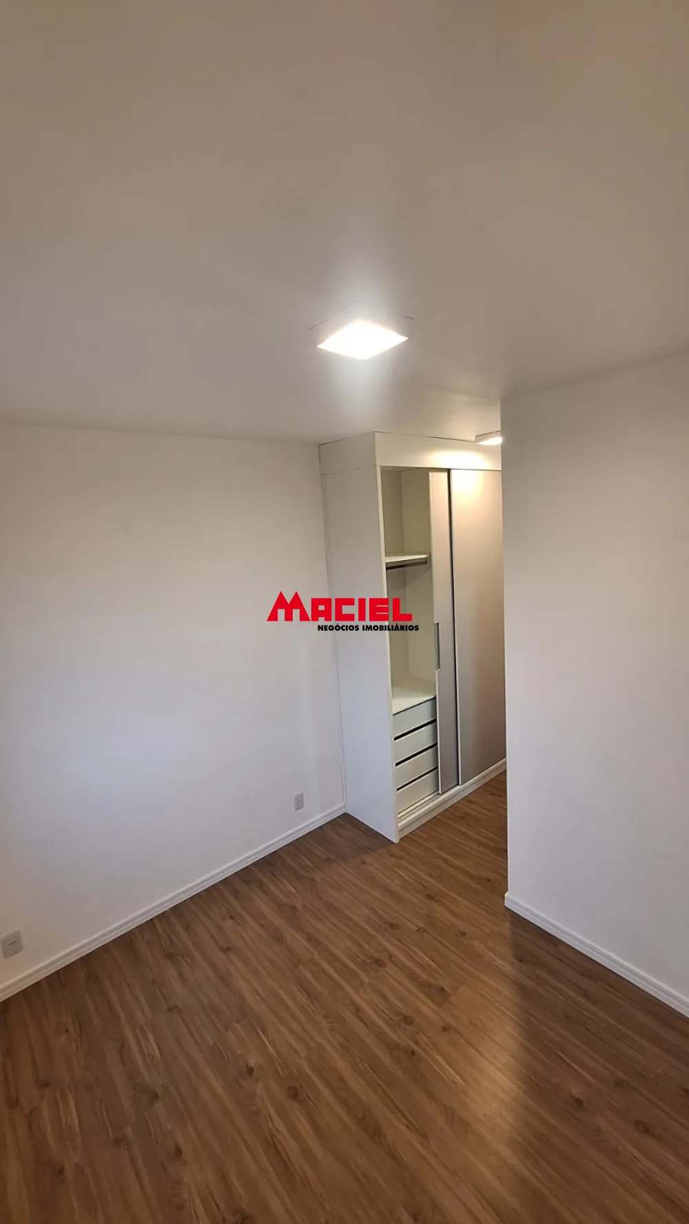 Alugar Apartamento / Padr&atilde;o em S&atilde;o Jos&eacute; dos Campos R$ 3.200,00 - Foto 11