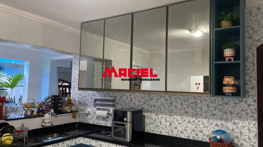 Comprar Casa / Sobrado em S&atilde;o Jos&eacute; dos Campos R$ 750.000,00 - Foto 2