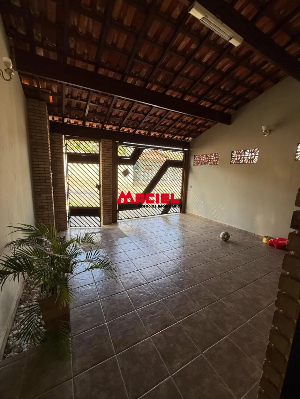 Comprar Casa / Padr&atilde;o em S&atilde;o Jos&eacute; dos Campos R$ 373.000,00 - Foto 1