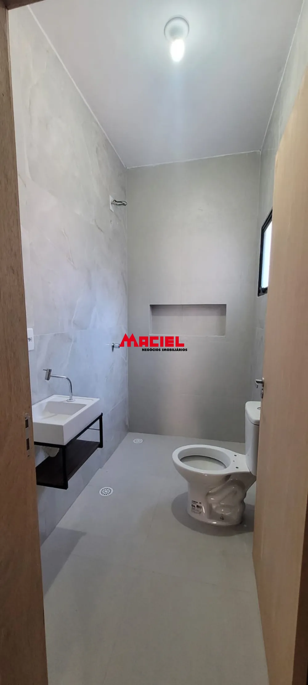 Comprar Casa / Padr&atilde;o em Ca&ccedil;apava R$ 465.000,00 - Foto 7