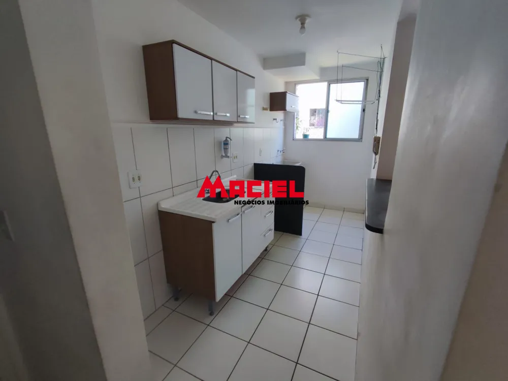 Alugar Apartamento / Padr&atilde;o em S&atilde;o Jos&eacute; dos Campos R$ 2.400,00 - Foto 4