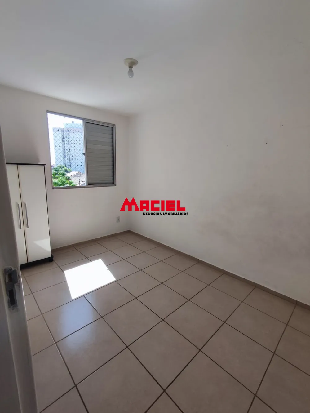 Alugar Apartamento / Padr&atilde;o em S&atilde;o Jos&eacute; dos Campos R$ 2.400,00 - Foto 7
