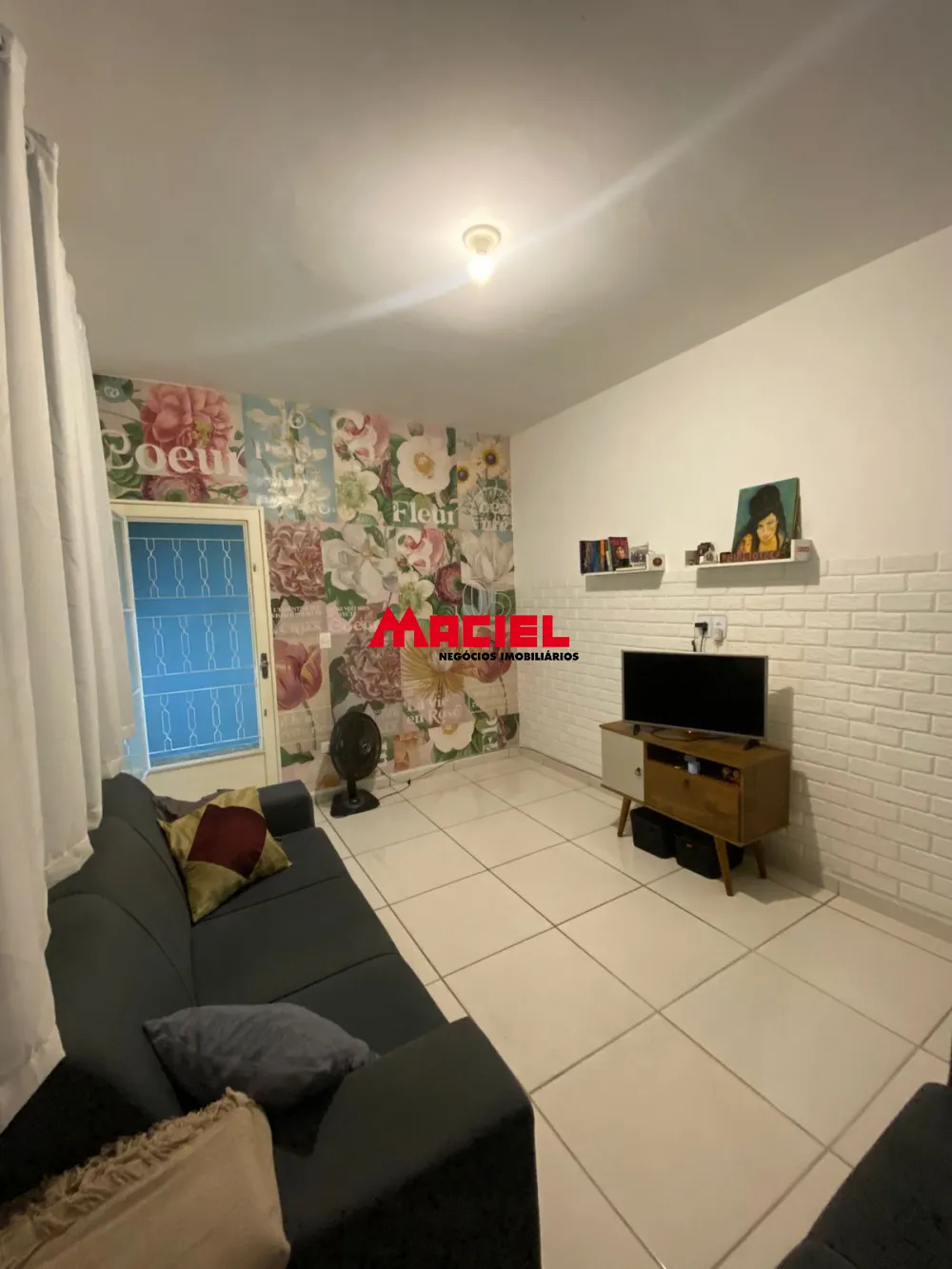 Comprar Casa / Padr&atilde;o em S&atilde;o Jos&eacute; dos Campos R$ 415.000,00 - Foto 1