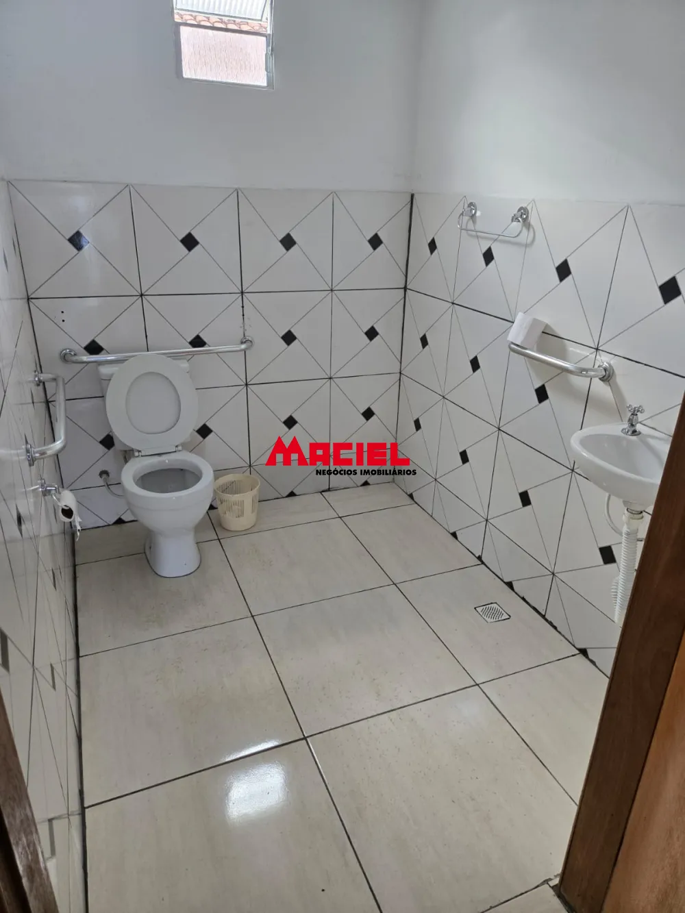 Alugar Comercial / Galp&atilde;o em S&atilde;o Jos&eacute; dos Campos R$ 3.000,00 - Foto 12