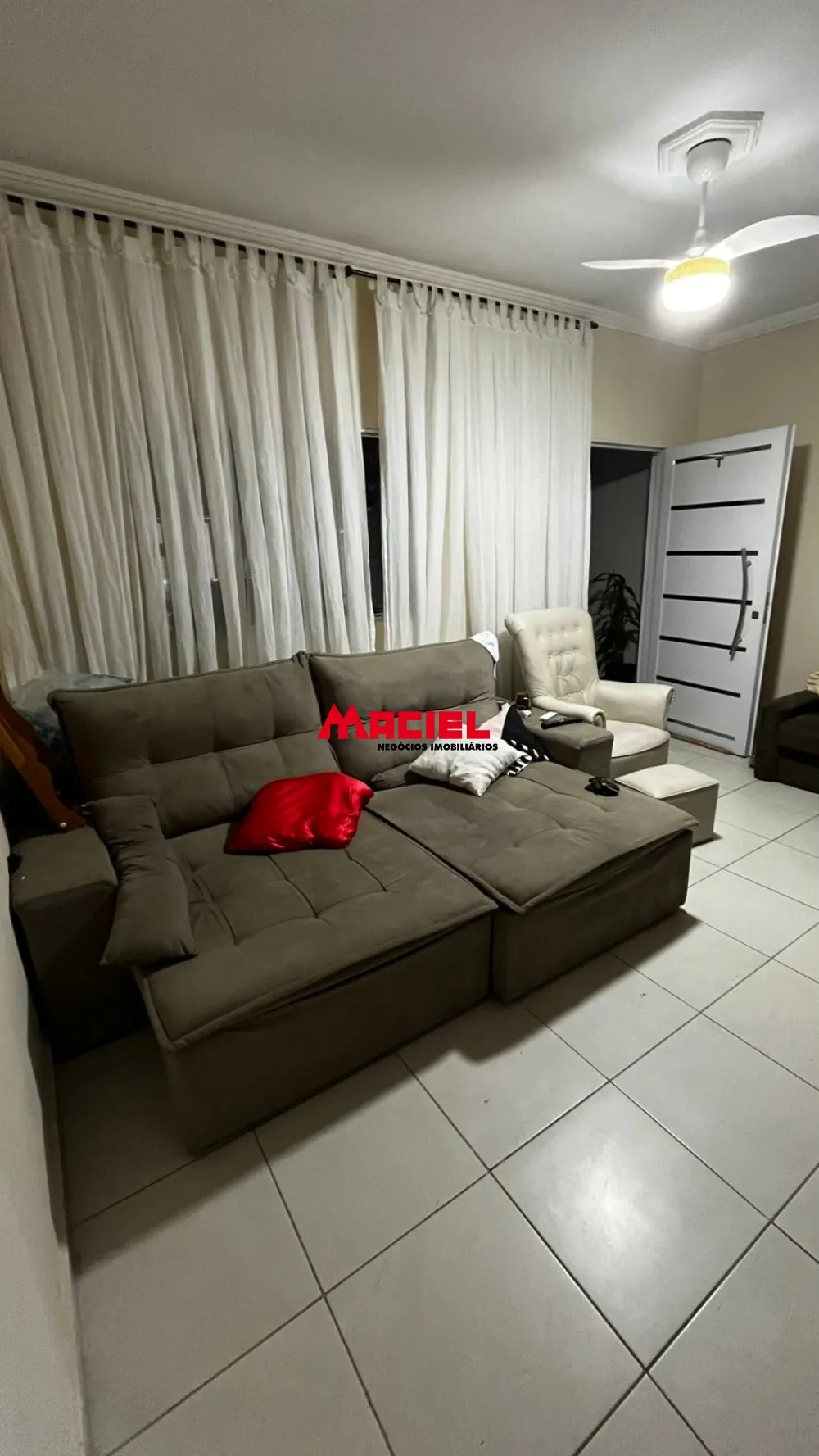 Comprar Casa / Sobrado em S&atilde;o Jos&eacute; dos Campos R$ 450.000,00 - Foto 17