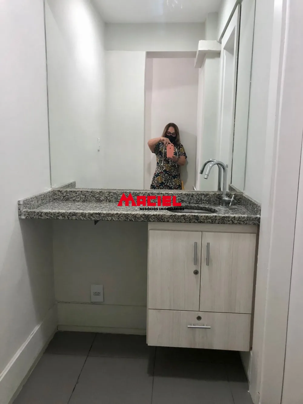 Comprar Comercial / Sala em S&atilde;o Jos&eacute; dos Campos R$ 275.000,00 - Foto 2