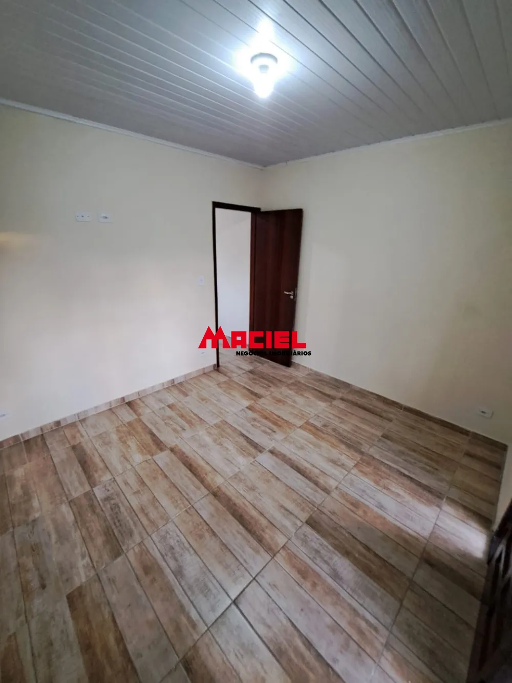 Comprar Casa / Sobrado em S&atilde;o Jos&eacute; dos Campos R$ 320.000,00 - Foto 1