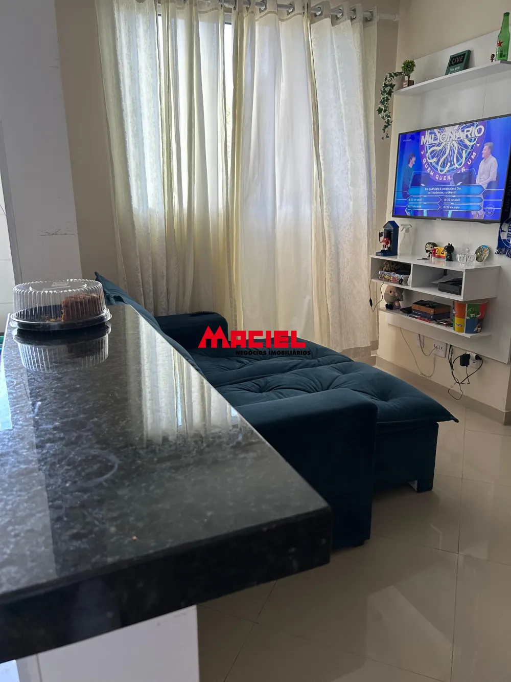Alugar Apartamento / Padr&atilde;o em S&atilde;o Jos&eacute; dos Campos R$ 1.700,00 - Foto 3