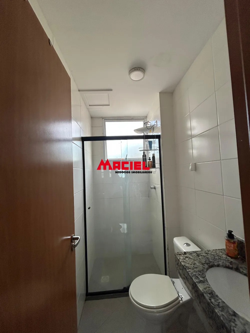 Alugar Apartamento / Padr&atilde;o em S&atilde;o Jos&eacute; dos Campos R$ 1.700,00 - Foto 11