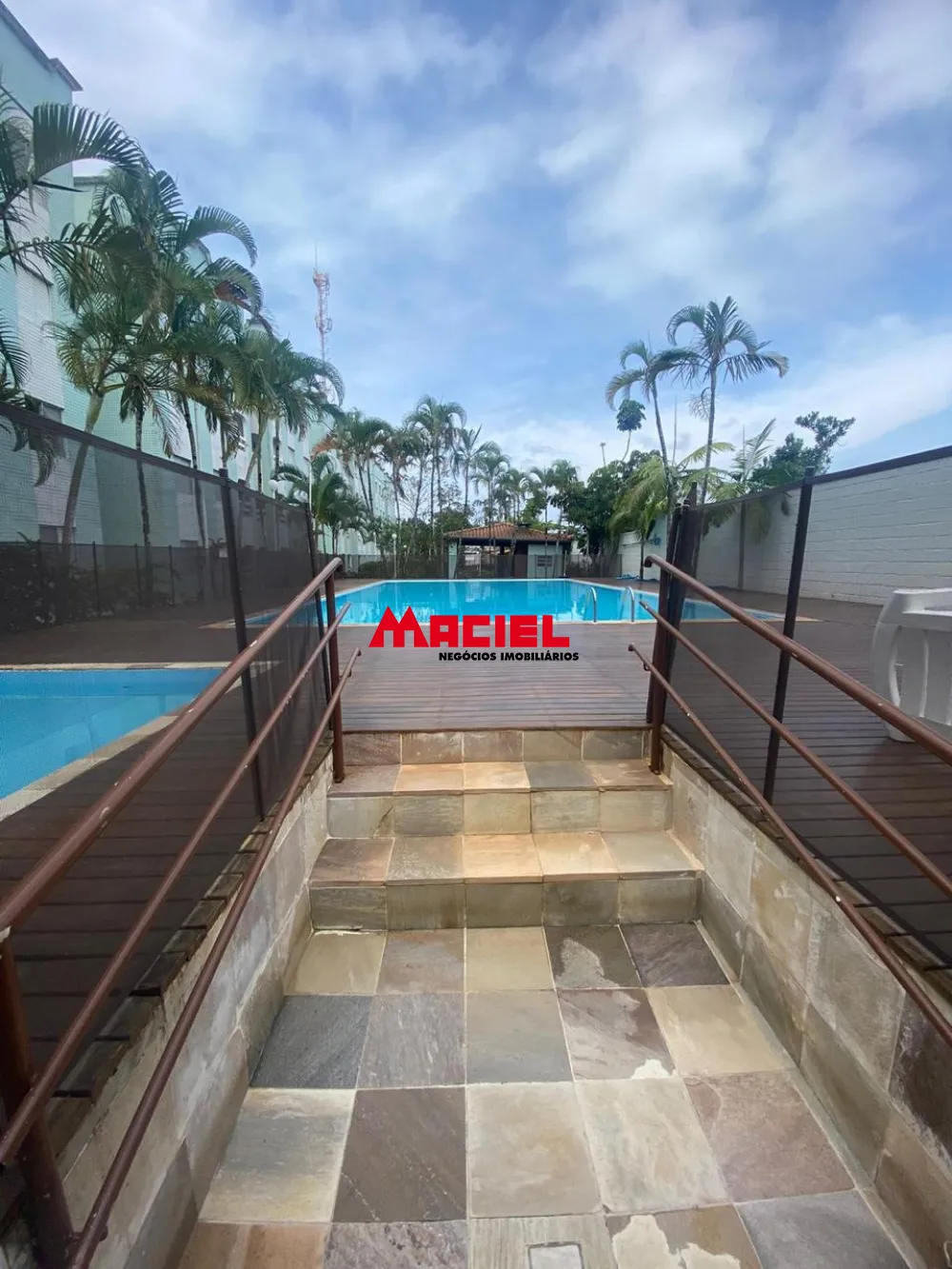 Comprar Apartamento / Padr&atilde;o em Ubatuba R$ 460.000,00 - Foto 2