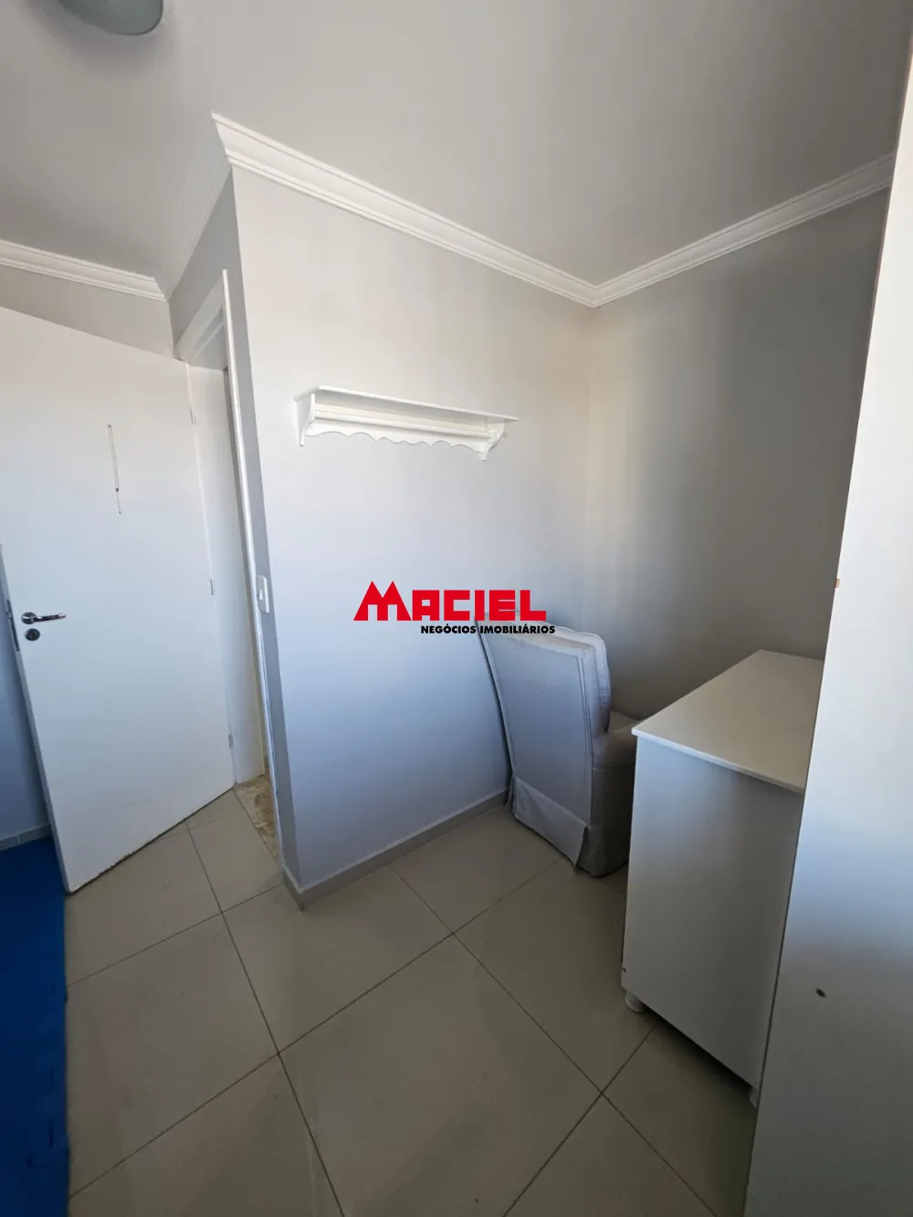 Alugar Casa / Sobrado em S&atilde;o Jos&eacute; dos Campos R$ 3.500,00 - Foto 13