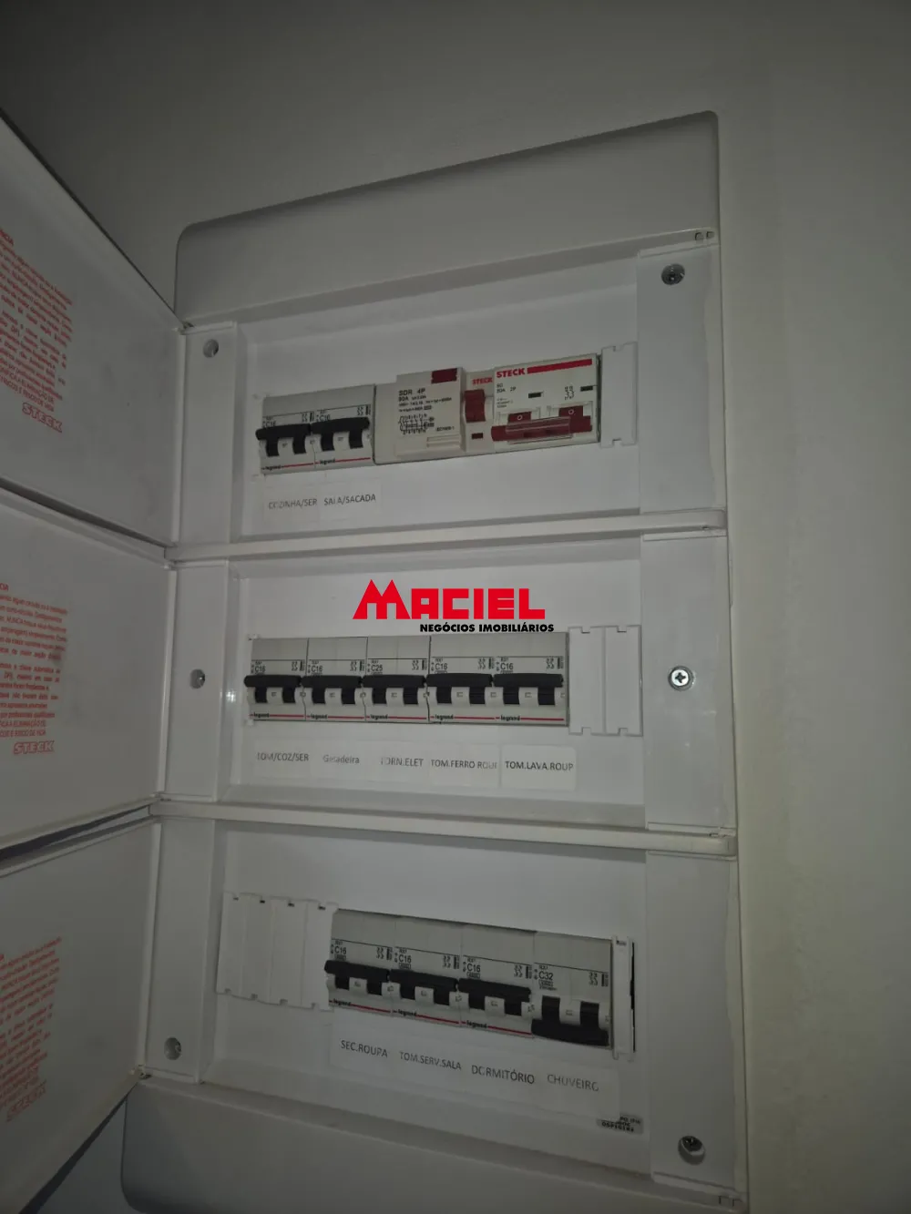 Comprar Apartamento / Padr&atilde;o em S&atilde;o Jos&eacute; dos Campos R$ 330.000,00 - Foto 19