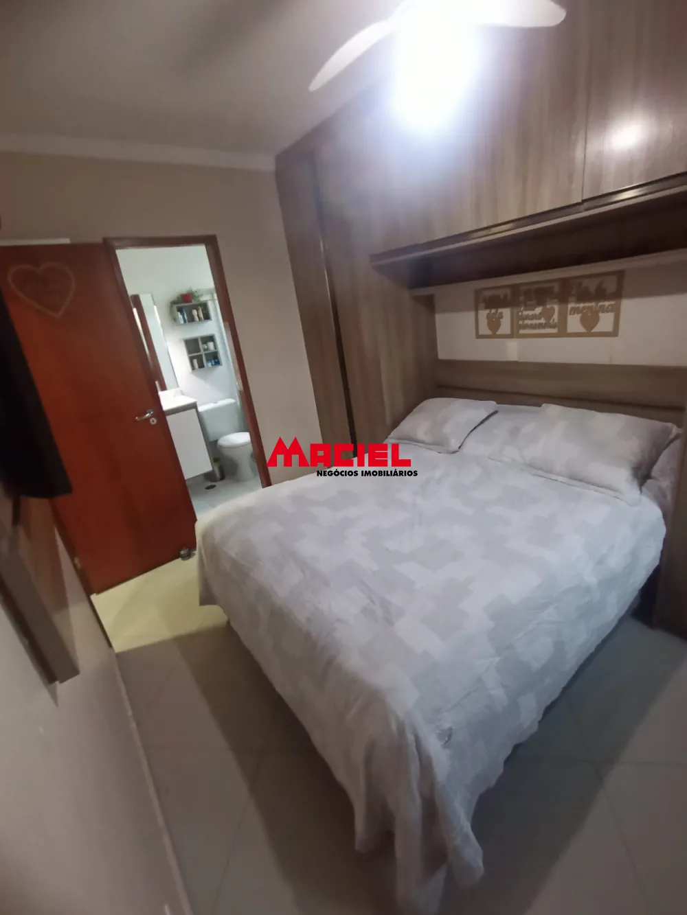 Comprar Apartamento / Padr&atilde;o em S&atilde;o Jos&eacute; dos Campos R$ 390.000,00 - Foto 16