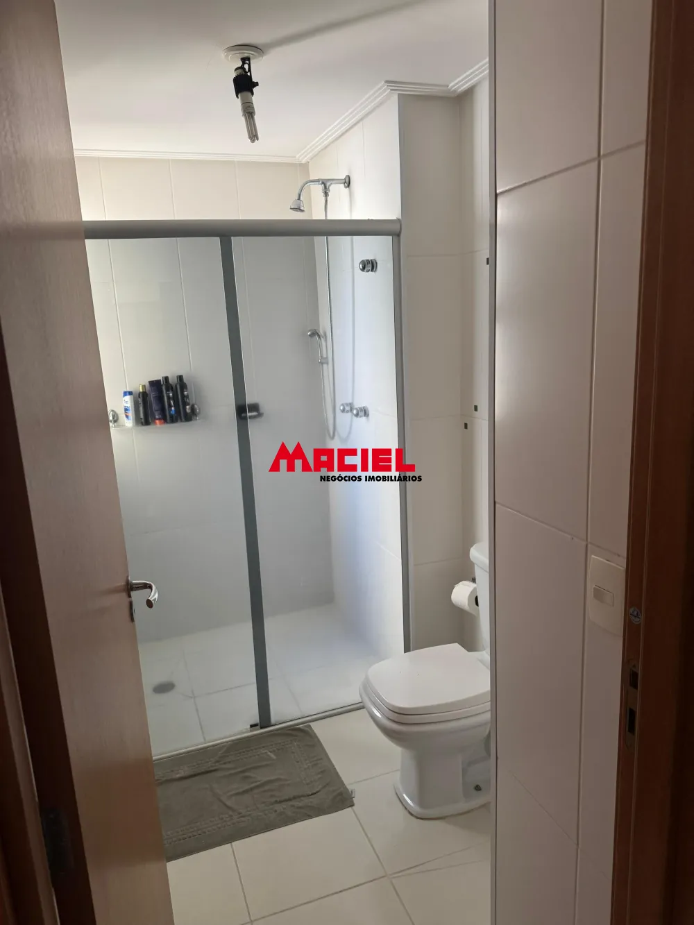 Comprar Apartamento / Padr&atilde;o em S&atilde;o Jos&eacute; dos Campos R$ 2.130.000,00 - Foto 15