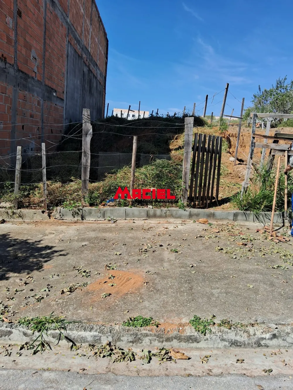Comprar Comercial / Terreno em S&atilde;o Jos&eacute; dos Campos R$ 130.000,00 - Foto 2
